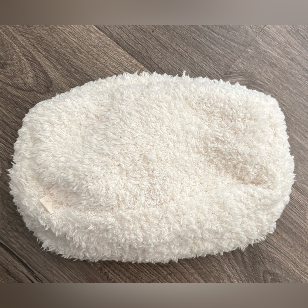 Barefoot Dreams Make Up Bag NWOT